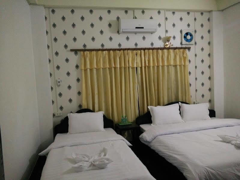 Maylay Guesthouse Vang Vieng Exterior photo
