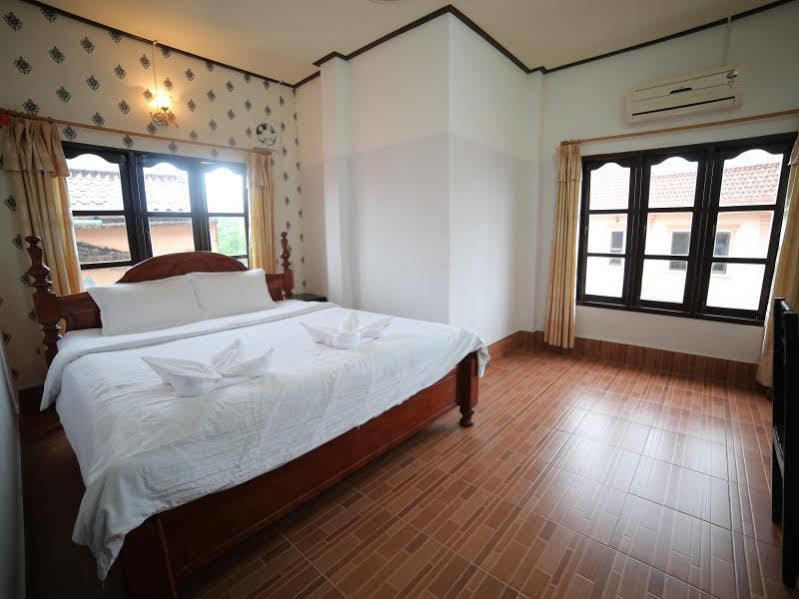 Maylay Guesthouse Vang Vieng Exterior photo